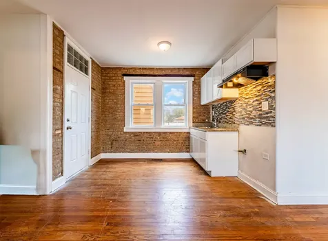 1633 West 76th Street Chicago IL 60620