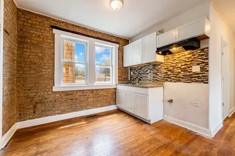 1633 West 76th Street Chicago IL 60620