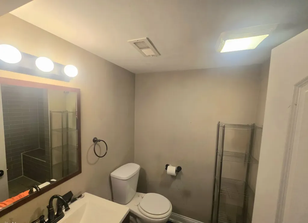 8041 South Dorchester Avenue Chicago IL 60619