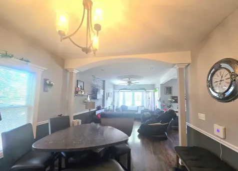 8041 South Dorchester Avenue Chicago IL 60619