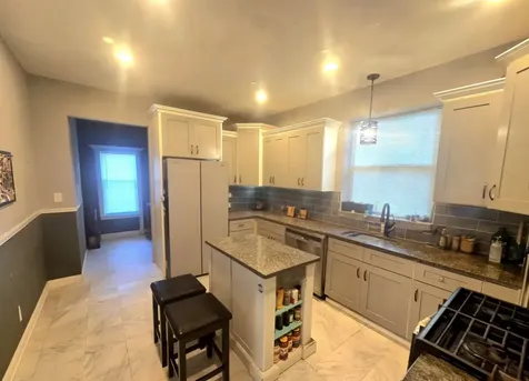 8041 South Dorchester Avenue Chicago IL 60619
