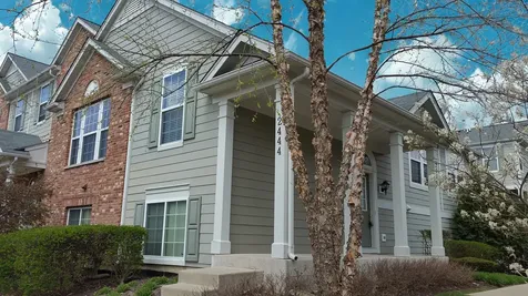 2444 Emily Lane Elgin IL 60124