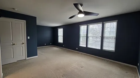 2444 Emily Lane Elgin IL 60124