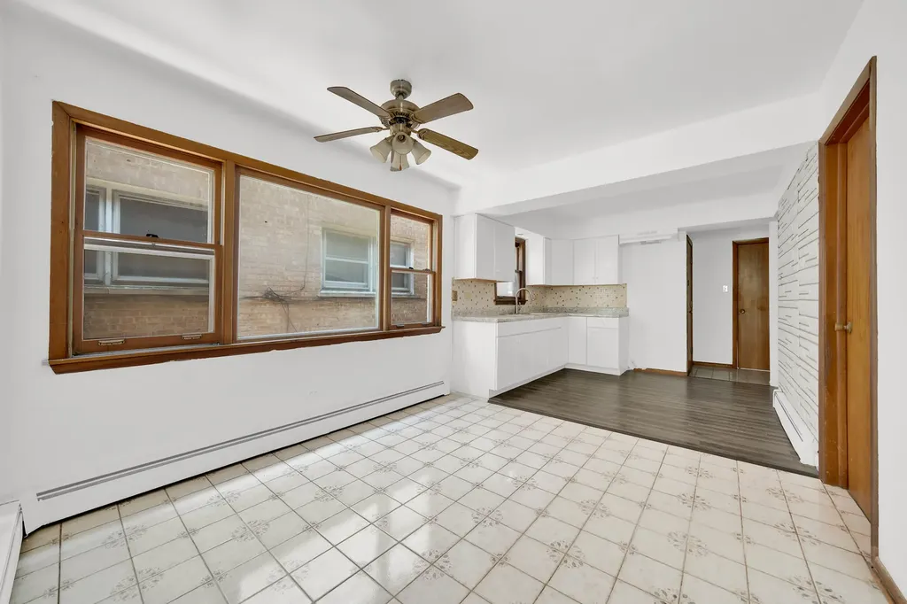 1917 High Street Blue Island IL 60406