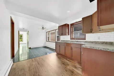 1917 High Street Blue Island IL 60406