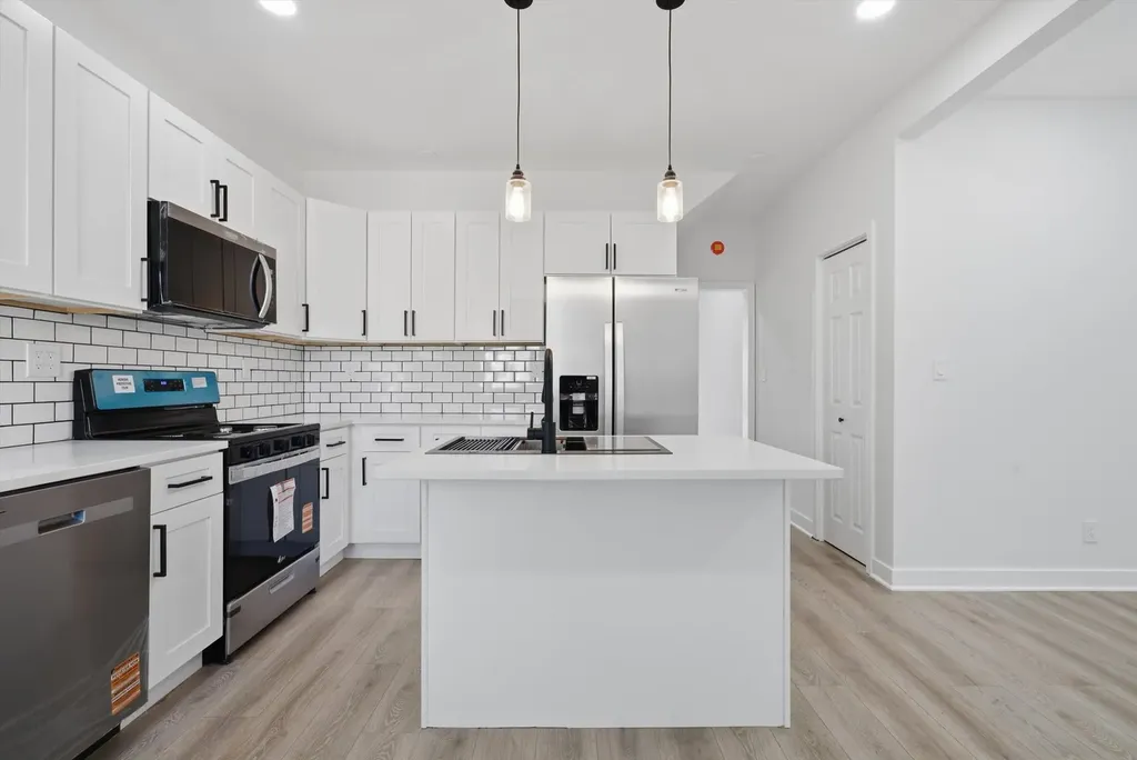8219 South Throop Street Chicago IL 60620
