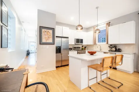 933 North Wolcott Avenue Chicago IL 60622