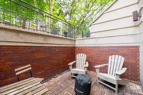 933 North Wolcott Avenue Chicago IL 60622