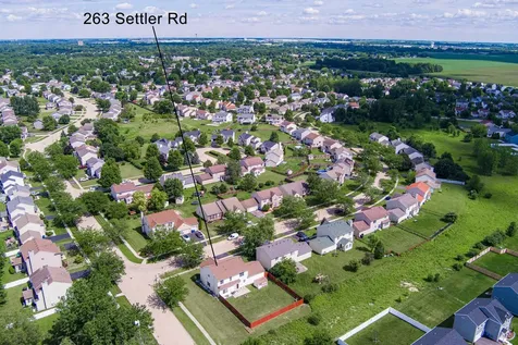 263 Settler Road Dekalb IL 60115