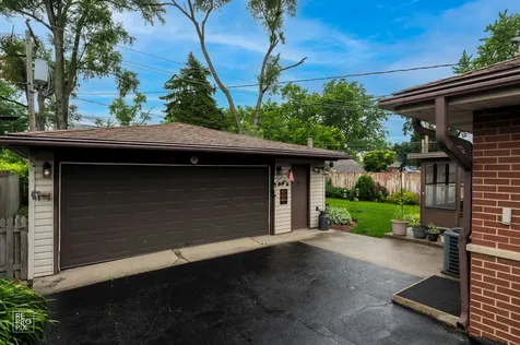 1012 Marshall Drive Des Plaines IL 60016