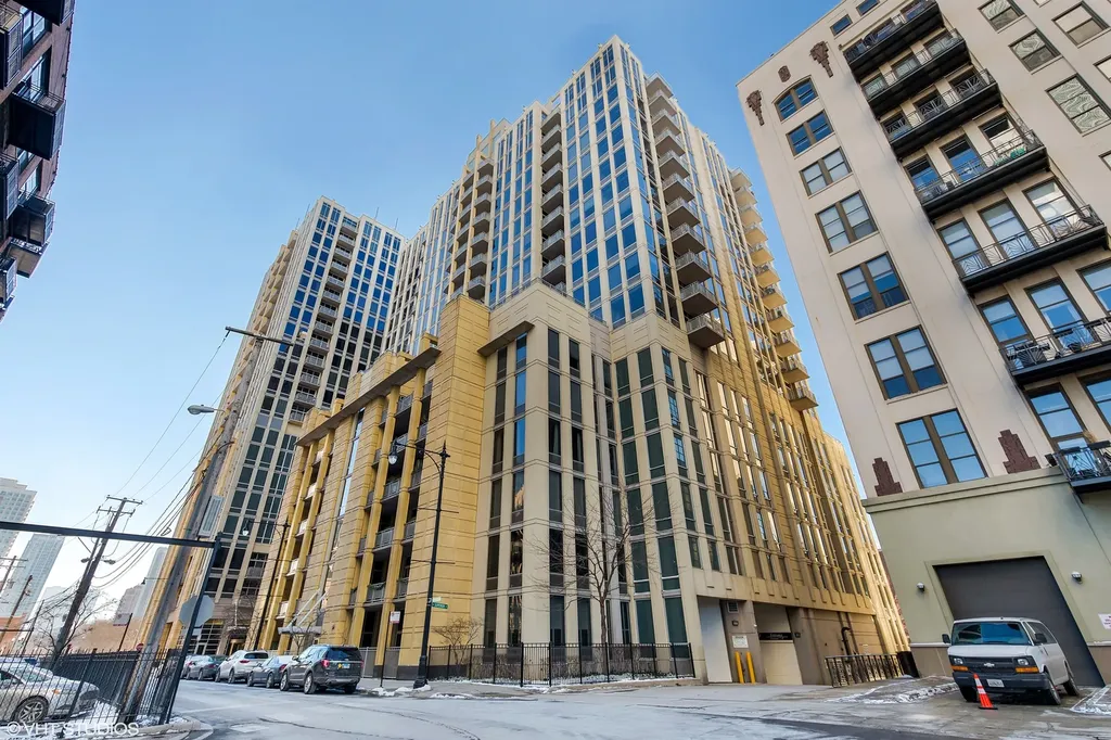 720 North Larrabee Street Chicago IL 60654