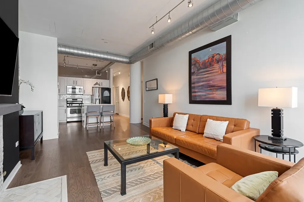 720 North Larrabee Street Chicago IL 60654