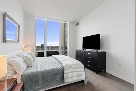720 North Larrabee Street Chicago IL 60654