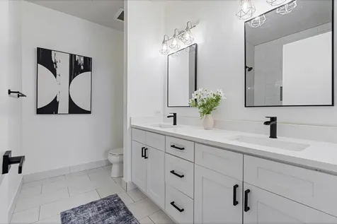 720 North Larrabee Street Chicago IL 60654