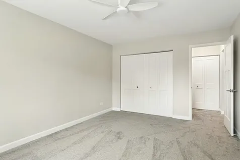 2642 North Windsor Drive Arlington Heights IL 60004