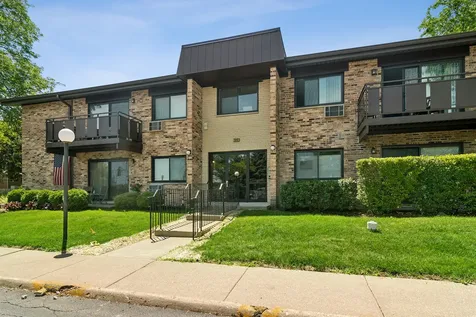 2642 North Windsor Drive Arlington Heights IL 60004