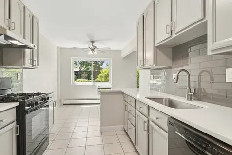 2642 North Windsor Drive Arlington Heights IL 60004