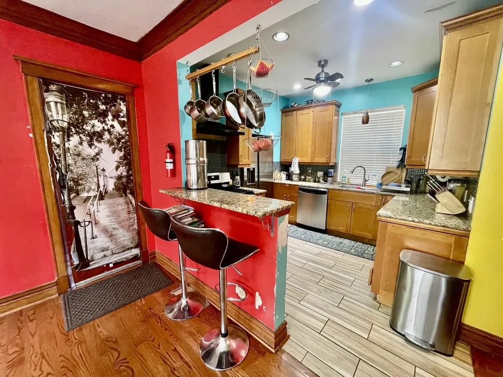 7916 South Constance Avenue Chicago IL 60617