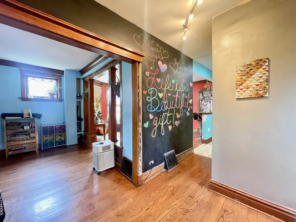 7916 South Constance Avenue Chicago IL 60617