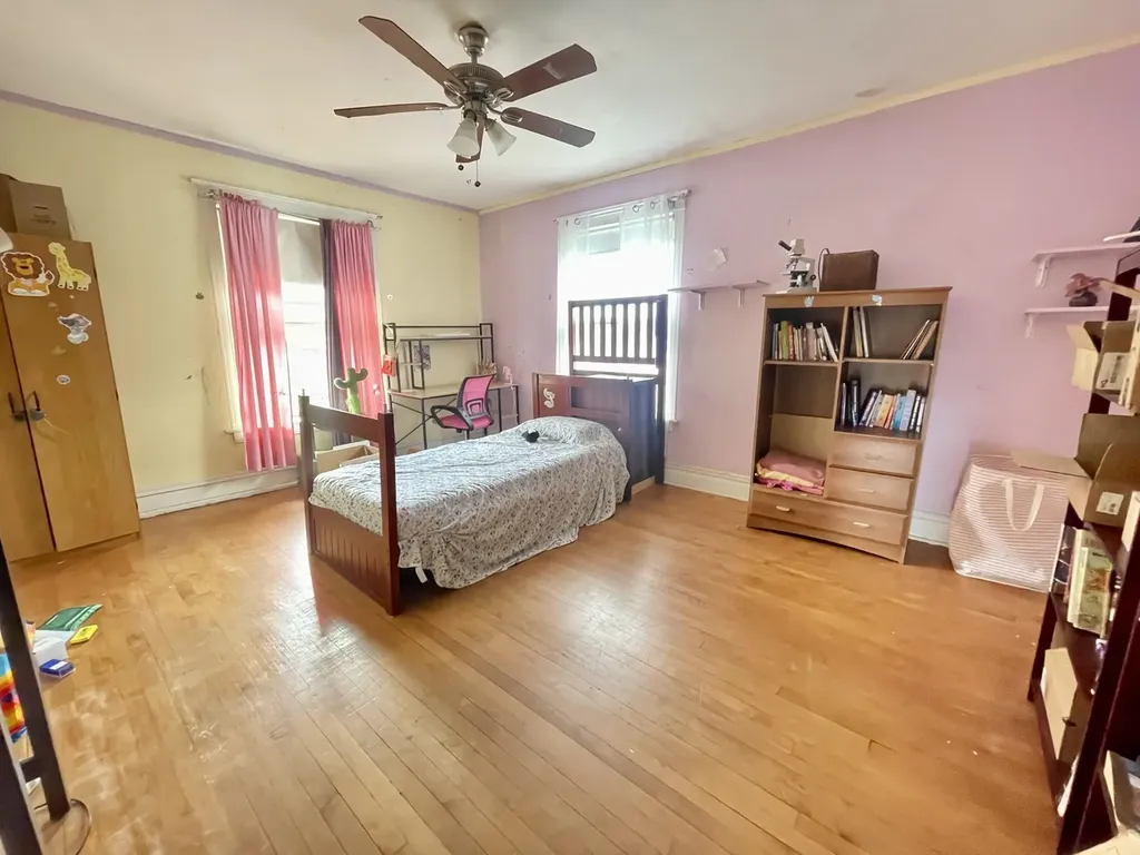 7916 South Constance Avenue Chicago IL 60617
