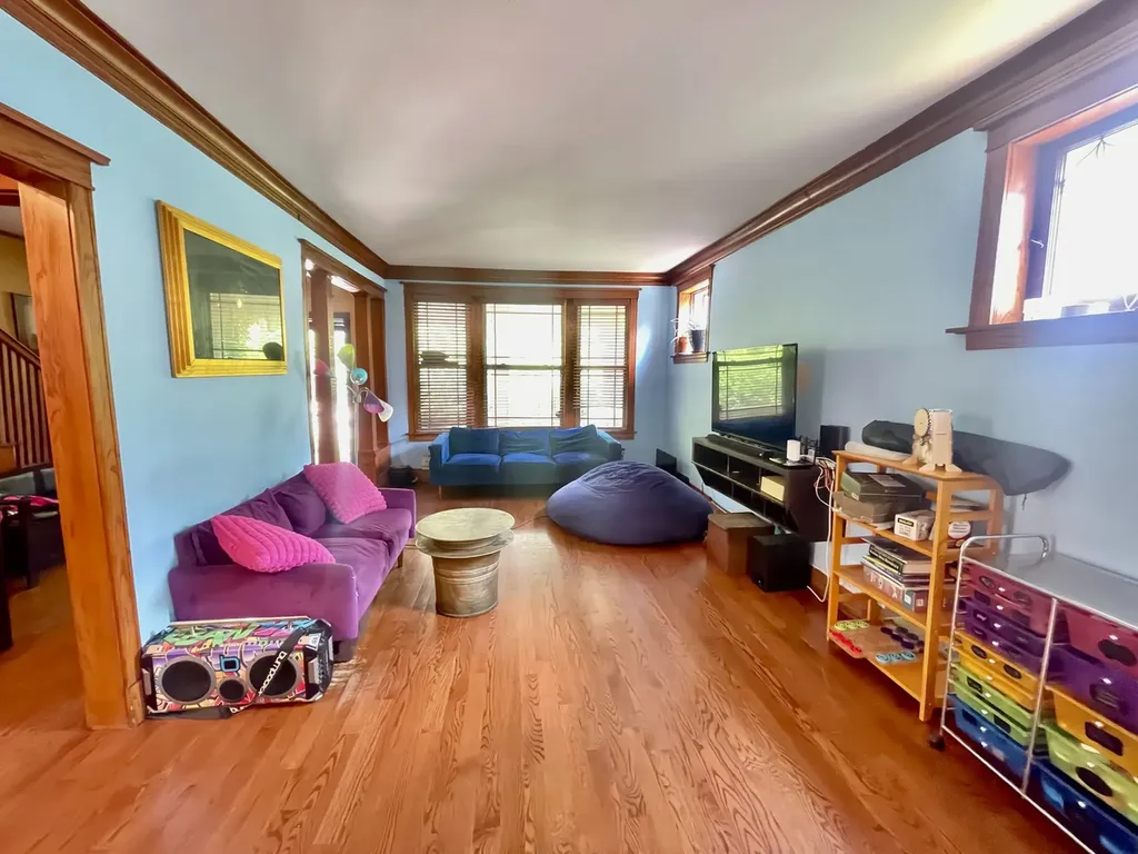 7916 South Constance Avenue Chicago IL 60617