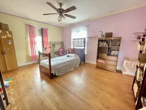 7916 South Constance Avenue Chicago IL 60617
