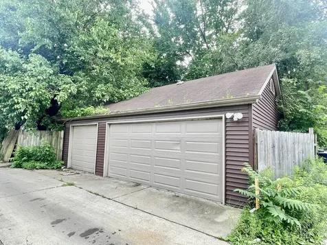 7916 South Constance Avenue Chicago IL 60617
