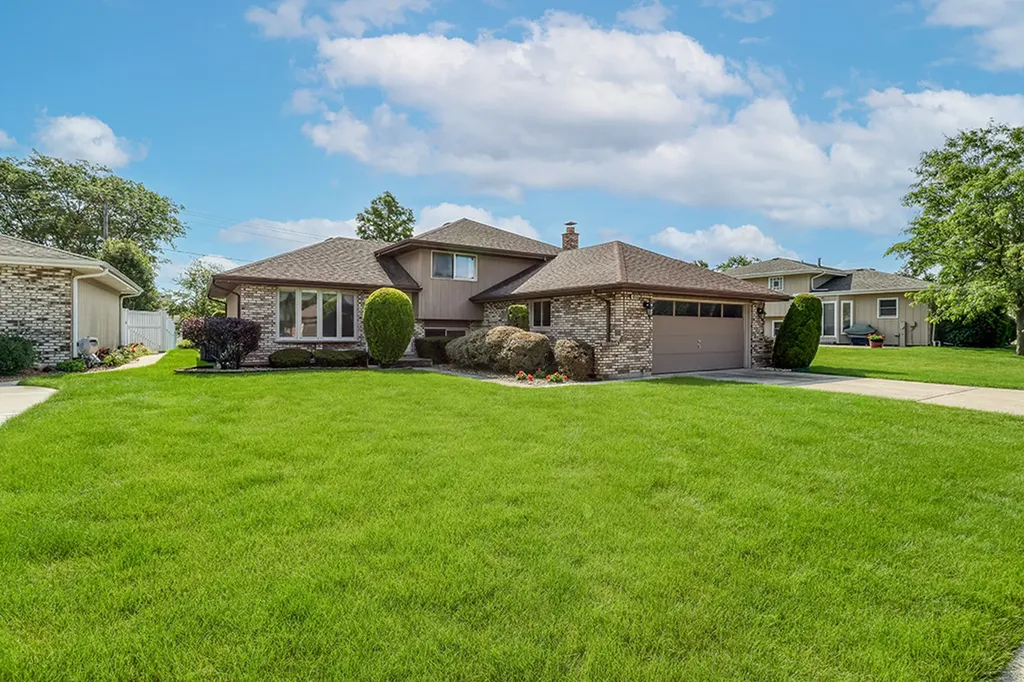 14843 Anne Court Oak Forest IL 60452