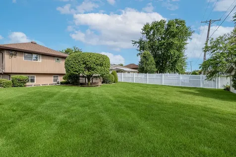 14843 Anne Court Oak Forest IL 60452