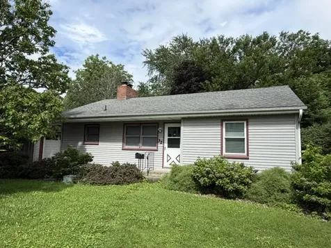 32 University Court Normal IL 61761
