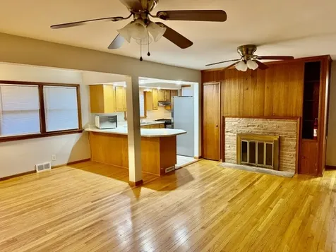 32 University Court Normal IL 61761