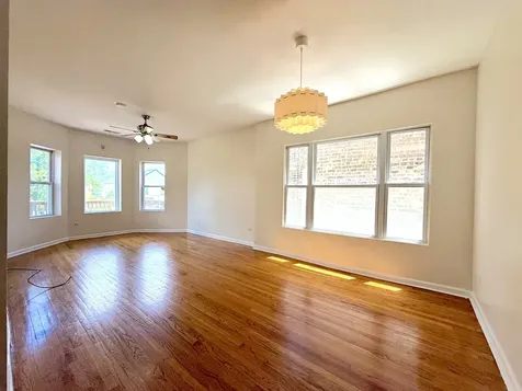 842 North Avers Avenue Chicago IL 60651