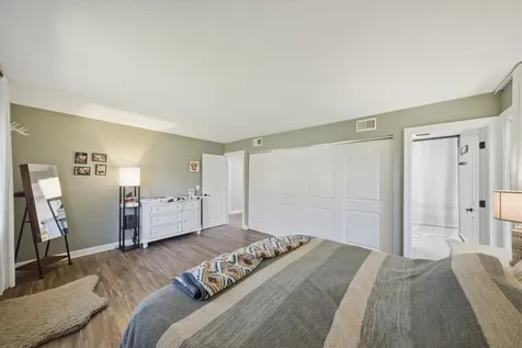 22 Plum Court Sleepy Hollow IL 60118