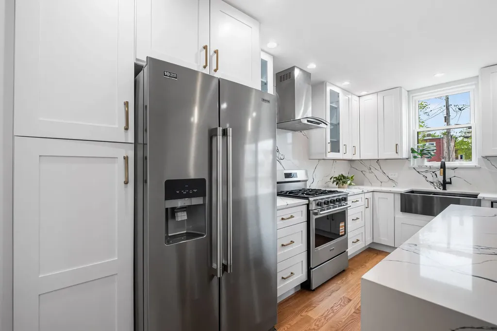 2204 North Kildare Avenue Chicago IL 60639