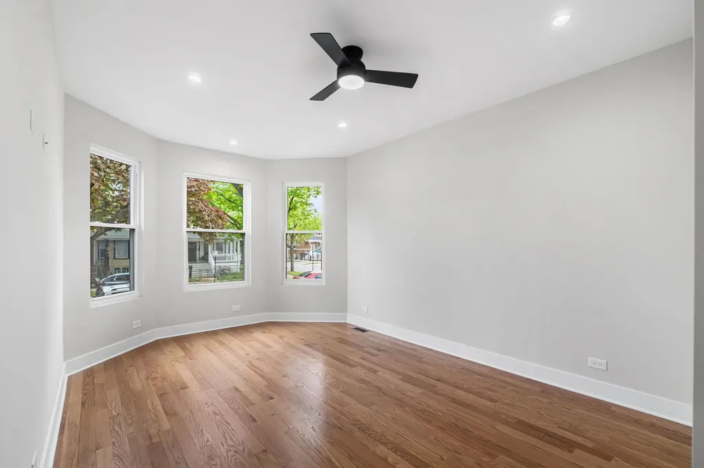 2204 North Kildare Avenue Chicago IL 60639