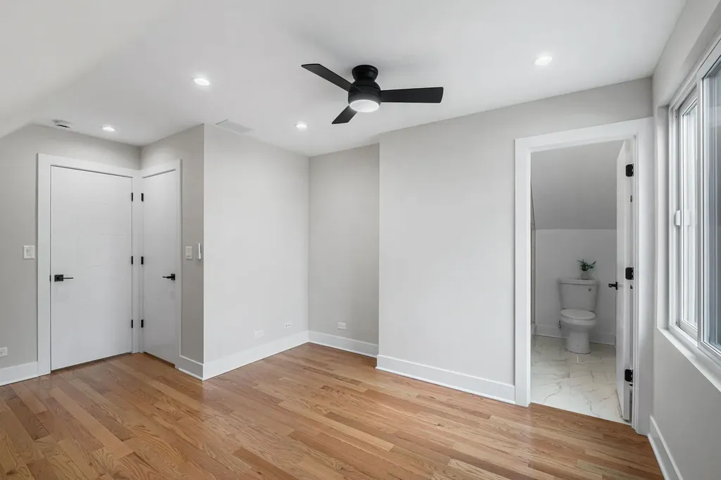 2204 North Kildare Avenue Chicago IL 60639
