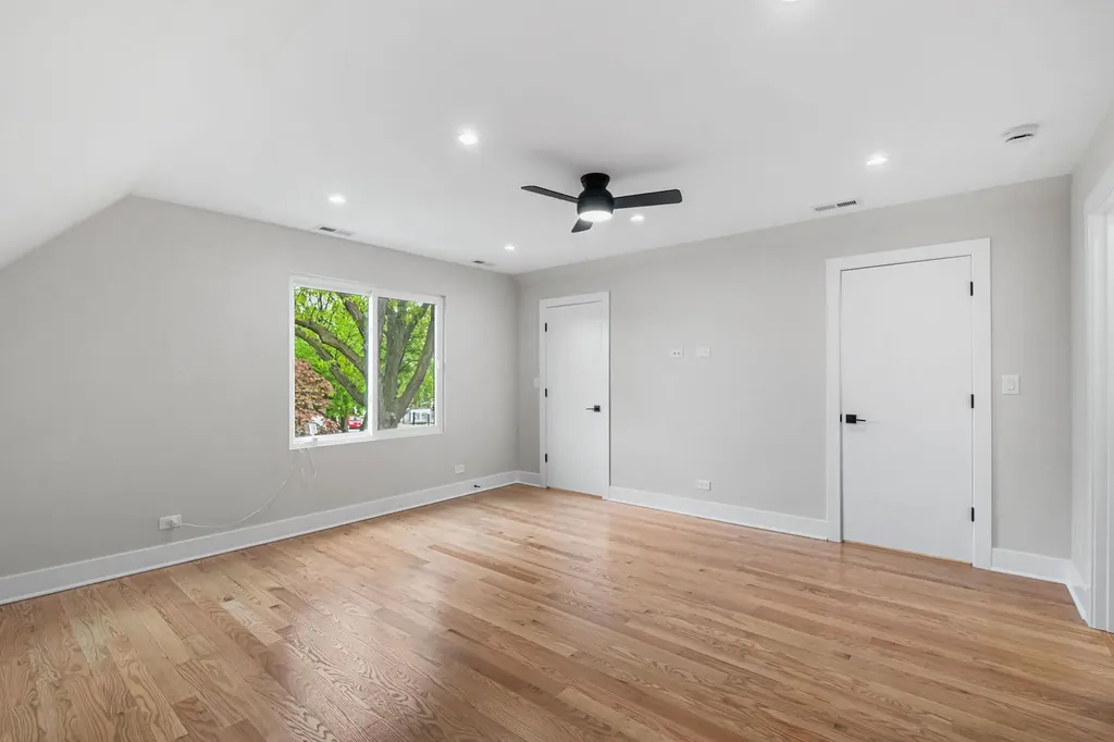 2204 North Kildare Avenue Chicago IL 60639
