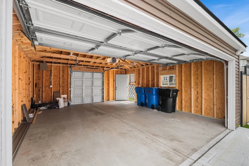 2204 North Kildare Avenue Chicago IL 60639