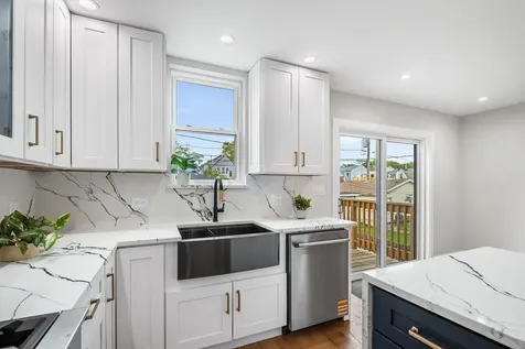 2204 North Kildare Avenue Chicago IL 60639