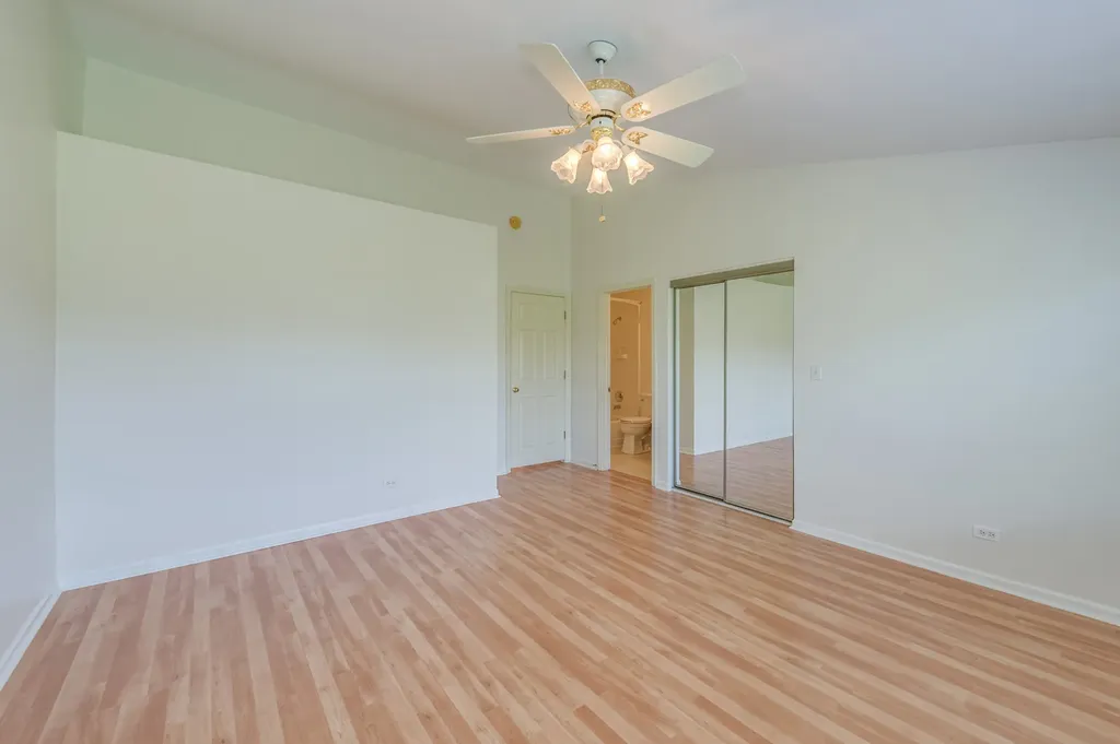 249 Sierra Pass Drive Schaumburg IL 60194