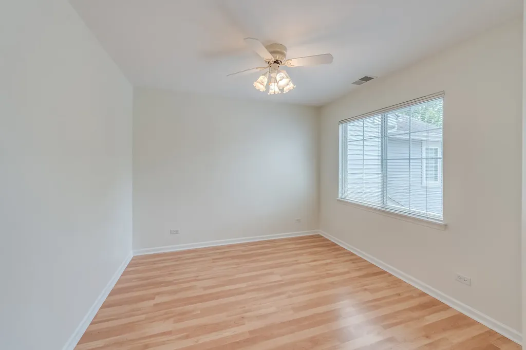 249 Sierra Pass Drive Schaumburg IL 60194