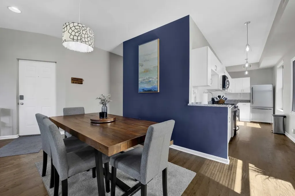 1712 West Wilson Avenue Chicago IL 60640