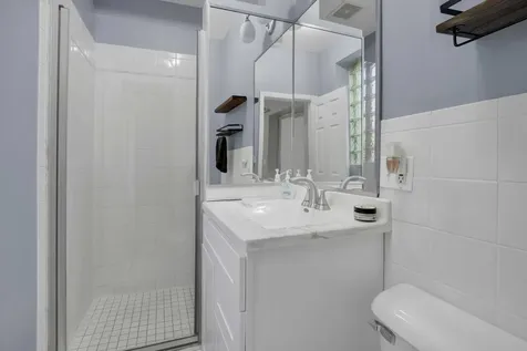 1712 West Wilson Avenue Chicago IL 60640