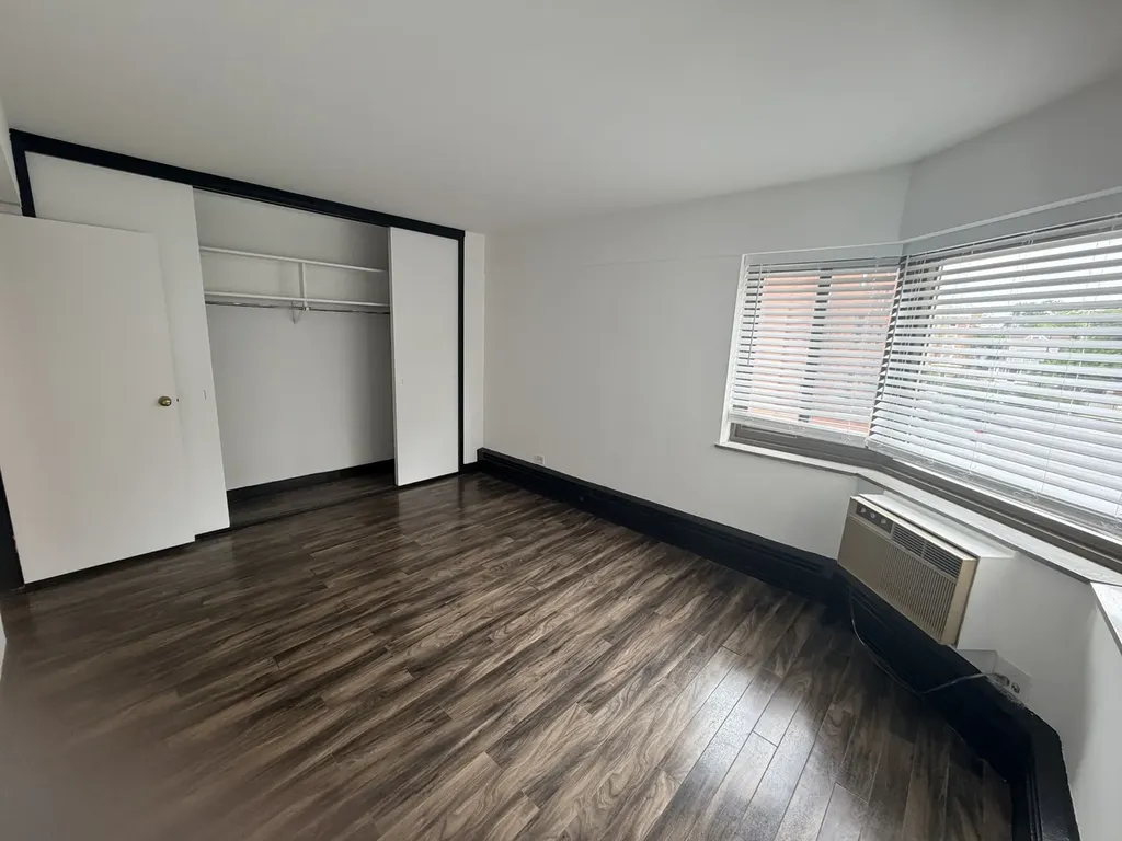 7337 South South Shore Drive Chicago IL 60649