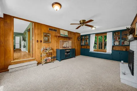 902 East Vine Street Leroy IL 61752