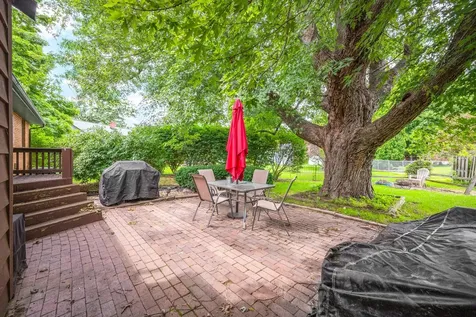 902 East Vine Street Leroy IL 61752