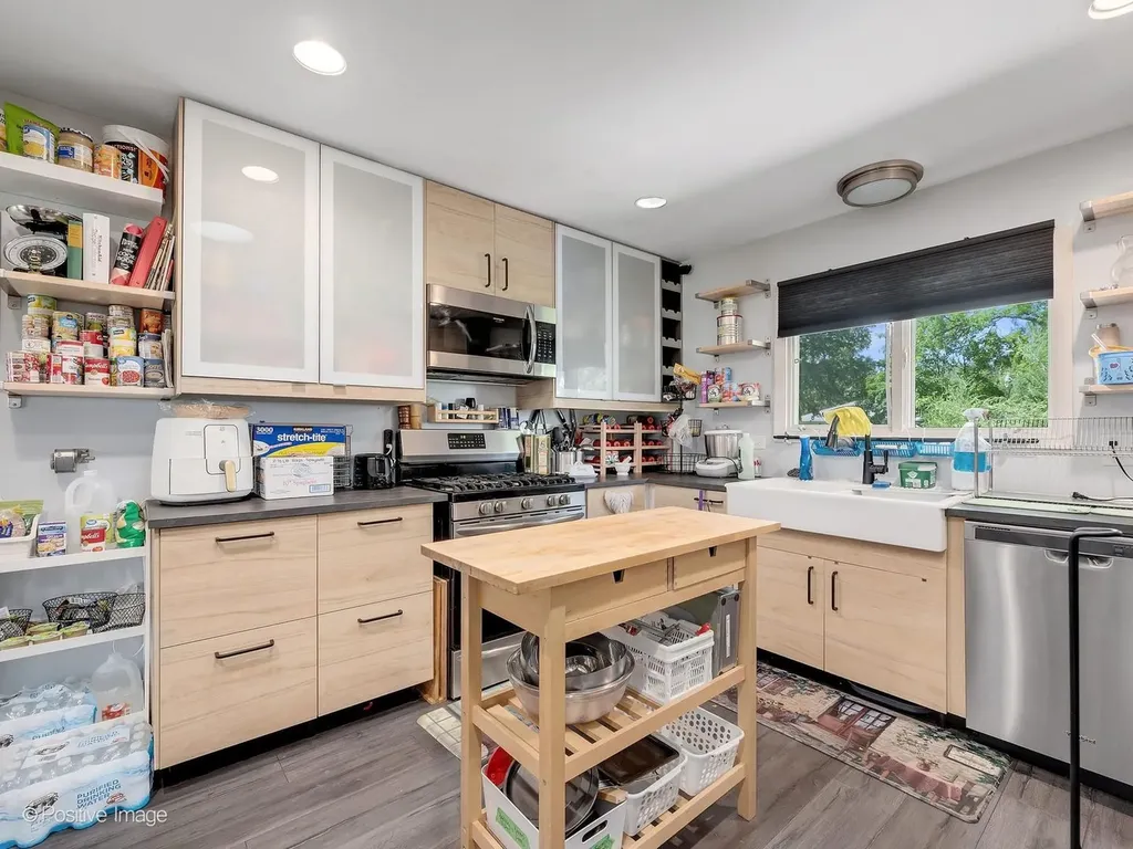 1912 East Willow Avenue Wheaton IL 60187