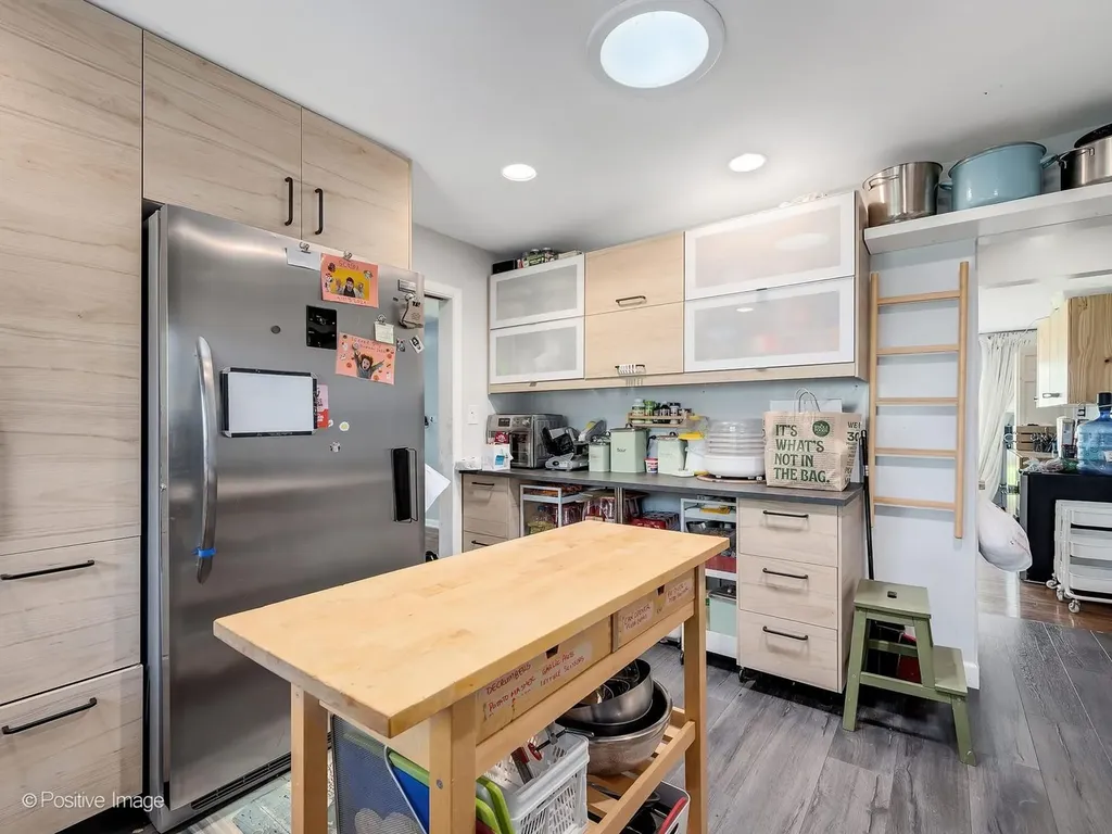 1912 East Willow Avenue Wheaton IL 60187