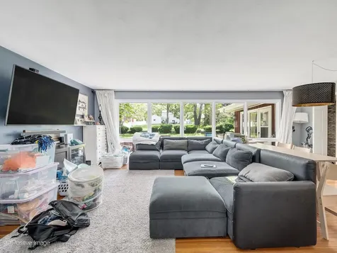 1912 East Willow Avenue Wheaton IL 60187