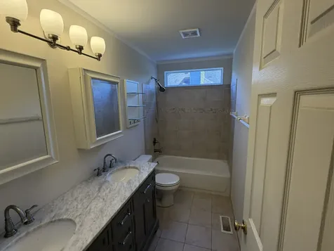 575 Capital Lane Gurnee IL 60031